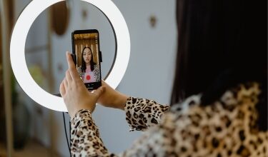 How to Use Facebook Reels for Small Business Marketing