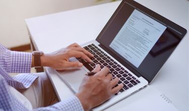 Build Brand Authority by Writing Compelling LinkedIn Articles